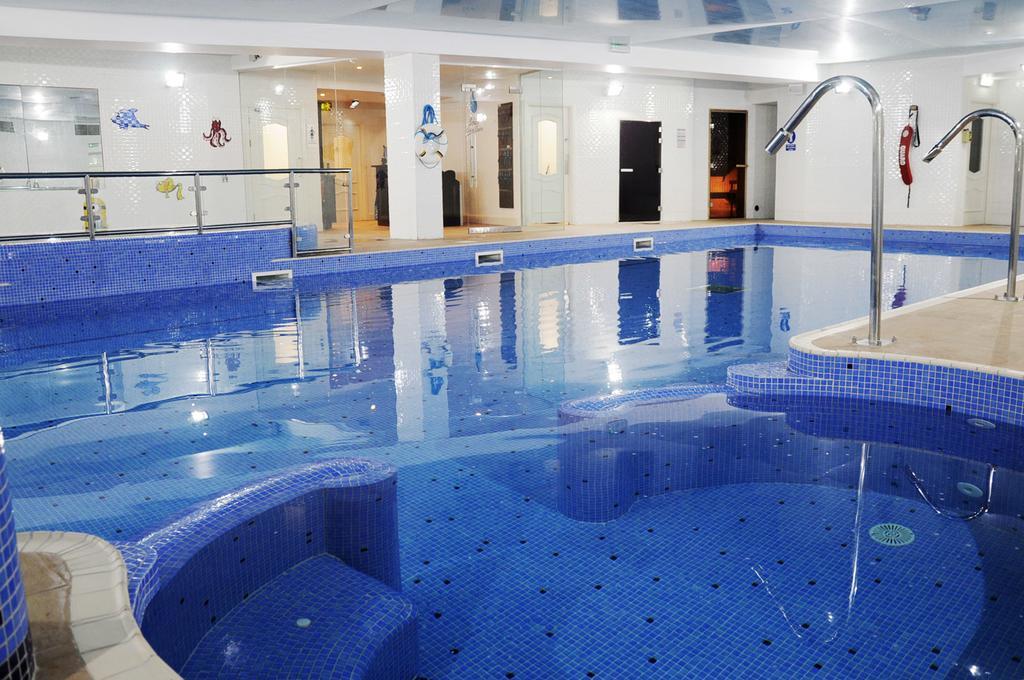 Schull Harbour Hotel&Leisure Centre Extérieur photo